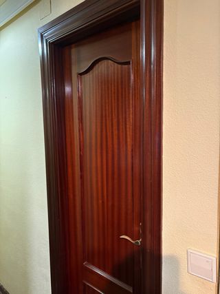 Muebles de interior madera y cristal