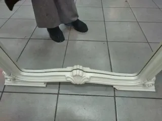 Specchio vintage in legno bianco