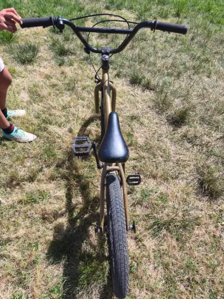 Bicicleta BMX Freestyle Superstar Dorada