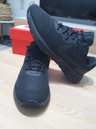 Nike Revolution 6   -T38.5