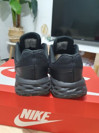 Nike Revolution 6   -T38.5