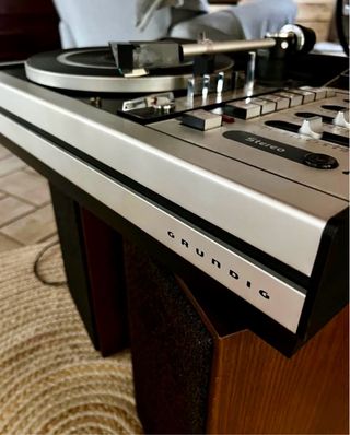 Giradischi Grundig Vintage con casse