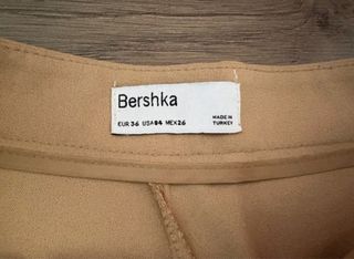 Pantalón traje Bershka beige