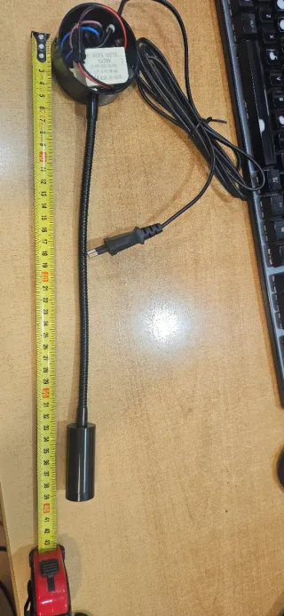 Lámpara LED lectura flexible luz cálida
