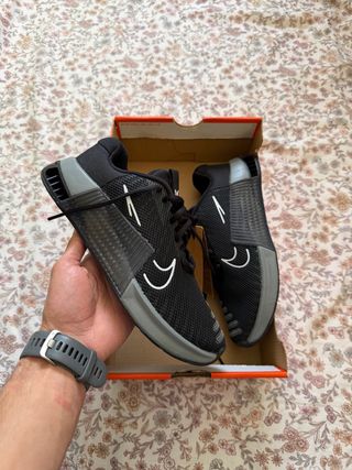 Nike Metcon 9 Talla 38.5 Negro/Gris