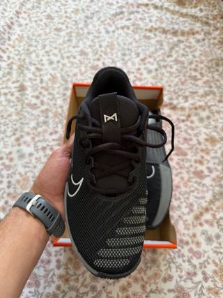 Nike Metcon 9 Talla 38.5 Negro/Gris