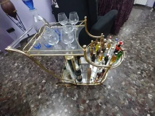 Carrito camarero dorado y cristal