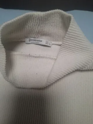 Jersey Stradivarius cuello alto blanco