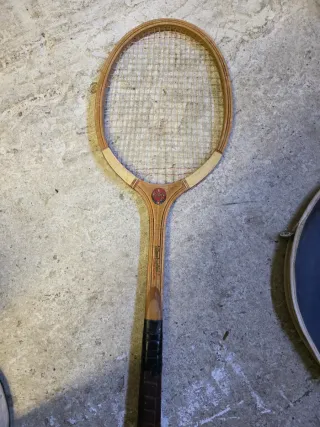 Raqueta de madera vintage