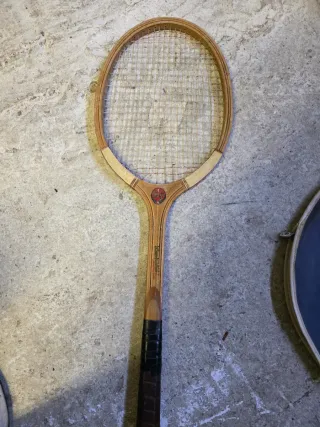 Raqueta de madera vintage