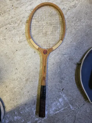 Raqueta de madera vintage
