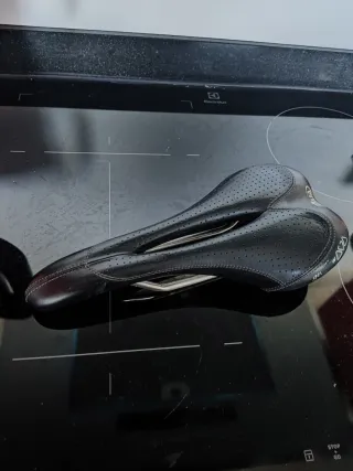 Selle Italia sella con foro
