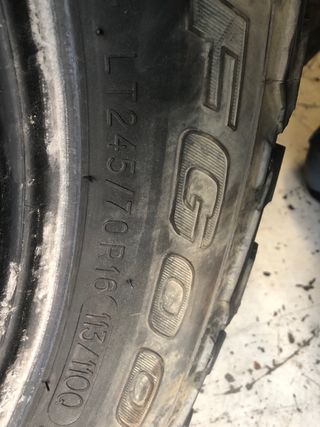2 neumaticos BF Goodrich Mud Terrain 245/70 R16