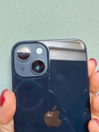 iPhone 14 con 7 cover