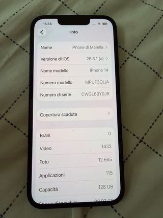 iPhone 14 con 7 cover