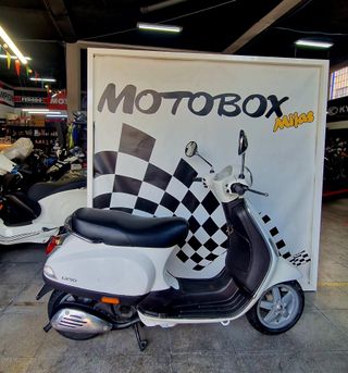 Vespa LX 50cc Blanca