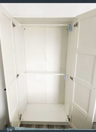 Ropero IKEA blanco madera 2 puertas