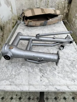 Basculante reforzado Yamaha VMax 1200