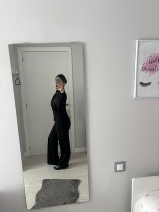 Mono negro fiesta elegante