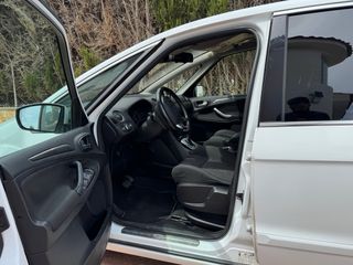 Ford S-MAX 2010