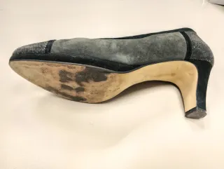 Zapatos de tacón grises y negros T.39