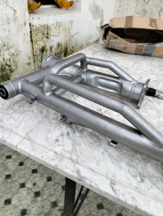 Basculante reforzado Yamaha V-Max 1200