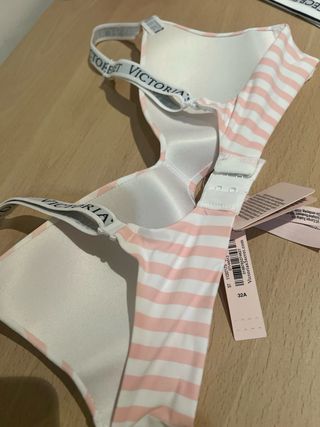 Conjunto Victoria's Secret Rosa Rayas