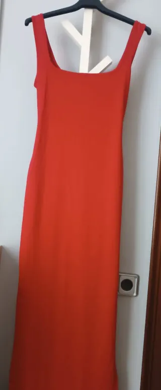 Vestido largo rojo espalda cruzada