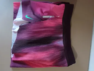 Shorts running mujer Nike Aeroswift