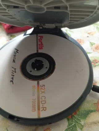 Lettore CD Portatile IRRAdio Funzionante