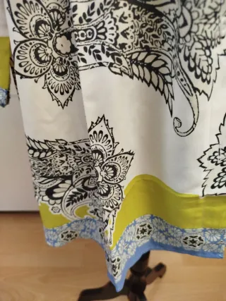 Vestido camisero con etiqueta. Talla L