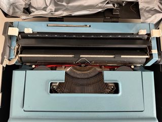 Máquina de escribir Olivetti Studio 46