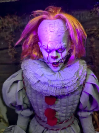 Hot Toys IT Pennywise + 3 cabezas custom