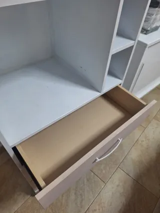 Mueble auxiliar blanco con ruedas y cajones