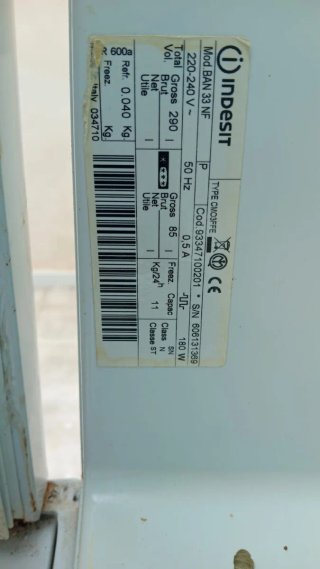 Frigorífico Indesit (No congela)