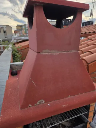 Barbacoa de piedra y ladrillo