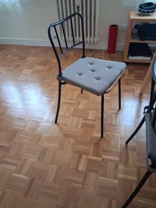 Sillas hierro y madera