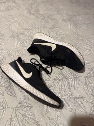 Nike Revolution Zapatillas Negras