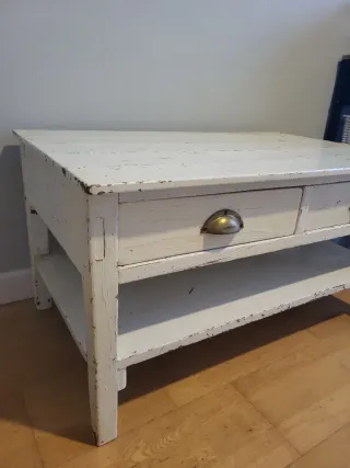 Mesa de centro de madera blanca