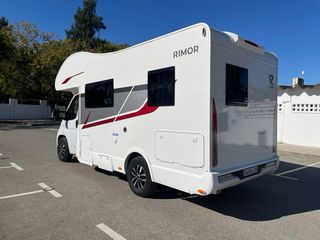 Autocaravana fiat ducato marca RIMOR SEAL 3