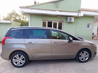 Peugeot 5008 2014