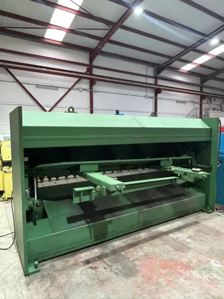 Cizalla Hidráulica HACO 3000x10