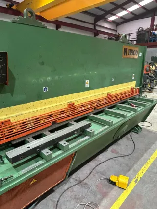 Cizalla Hidráulica HACO 3000x10