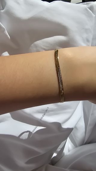 Pulsera dorada eslabones