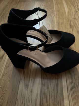 Sandalia tacón plataforma negro PICCOLA PIU