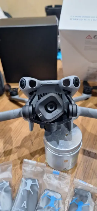 DJI Mini 5 Pro Fly More Combo + care refres activo