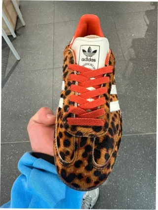 Adidas Samba OG Leopardo Rojo Talla 42