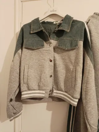 Conjunto Moncler cinza e verde M