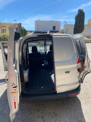 Ford Transit Courier 2017