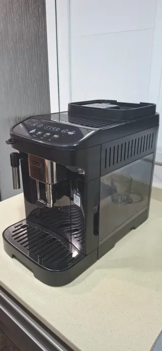 NUEVA Cafetera DeLonghi Magnifica EVO Nueva